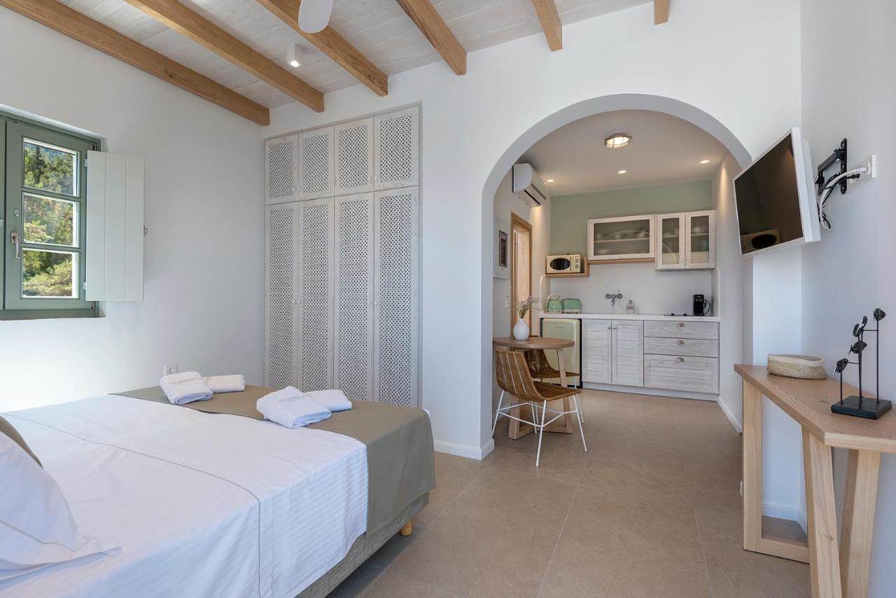 Anamnezia Luxury Suites (Adults Only) Agios Dimitrios  Buitenkant foto